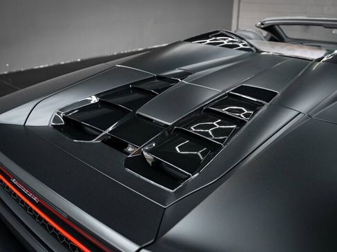 Used 2019 Lamborghini Huracan LP 580-2 image 7