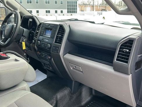 Used 2022 Ford F250 XL w/ Power Equipment Group image 53