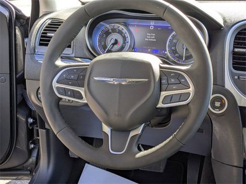 Used 2023 Chrysler 300 Touring image 18
