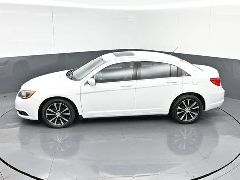 Used 2012 Chrysler 200 S image 27