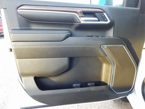 Used 2025 Chevrolet Silverado 3500 LT w/ Safety Package image 16