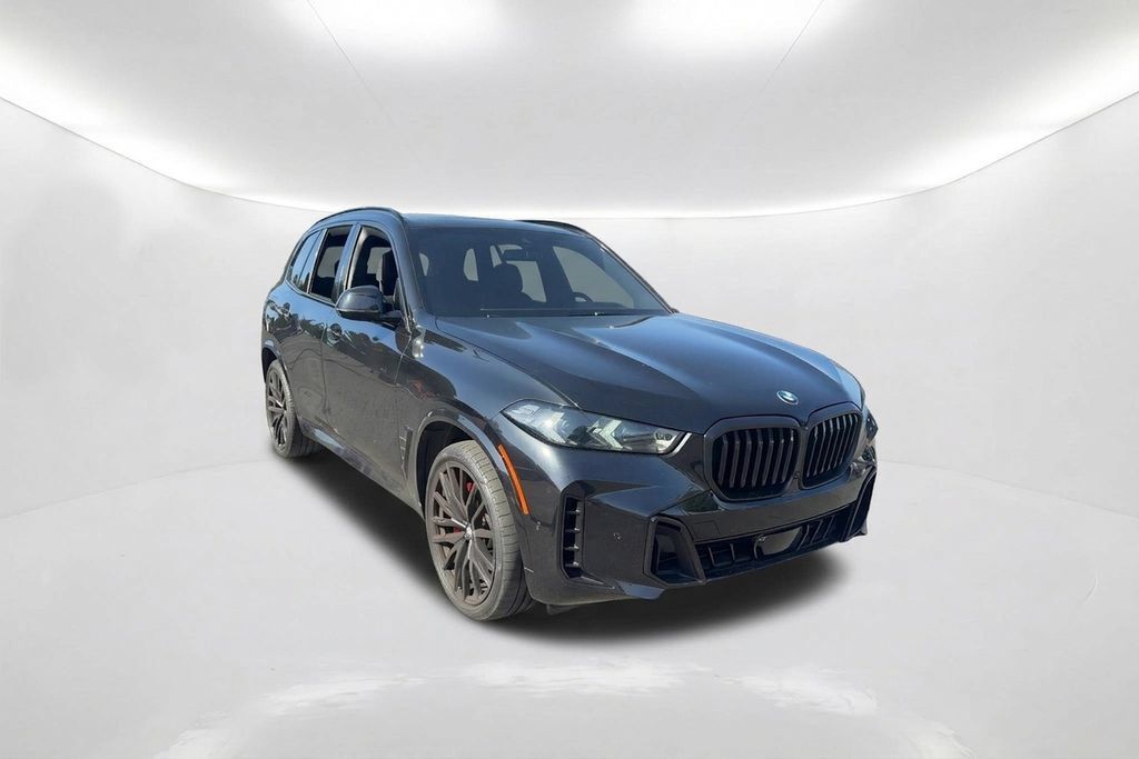 Used 2025 BMW X5 sDrive40i w/ M Sport Package RWD image 3