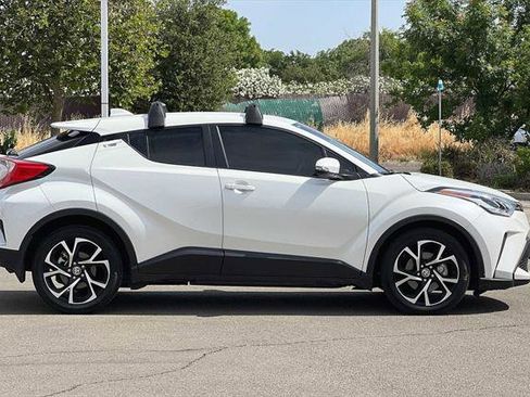 Certified 2021 Toyota C-HR XLE image 3