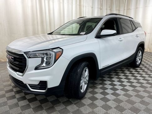 Certified 2022 GMC Terrain SLE w/ Driver Convenience Package image 13