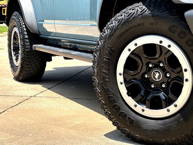 Used 2023 Ford Bronco Badlands w/ Sasquatch Package AWD/4WD image 6