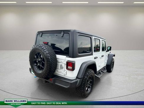 Used 2024 Jeep Wrangler Unlimited AWD/4WD image 3