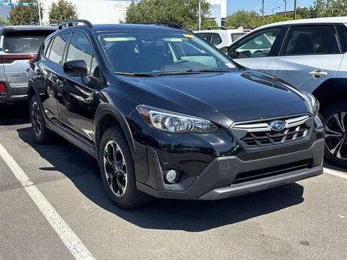 Used 2023 Subaru Crosstrek 2.0i Premium AWD/4WD image 2