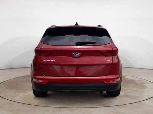 Used 2019 Kia Sportage EX w/ EX Technology Package FWD image 4