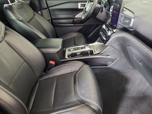 Certified 2022 Ford Explorer ST w/ Equipment Group 401A image 10