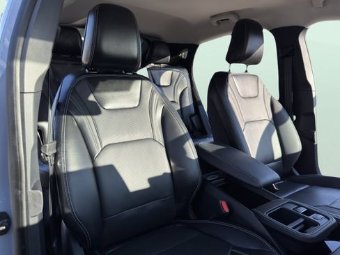 Used 2025 Ford Mustang Mach-E Premium image 49