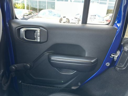 Used 2019 Jeep Wrangler Unlimited Sport AWD/4WD image 25