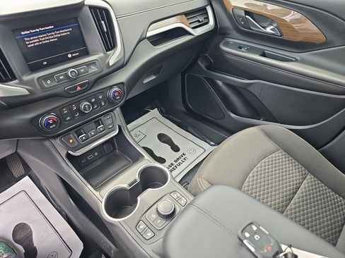 Used 2020 GMC Terrain SLE w/ Driver Convenience Package AWD/4WD image 22