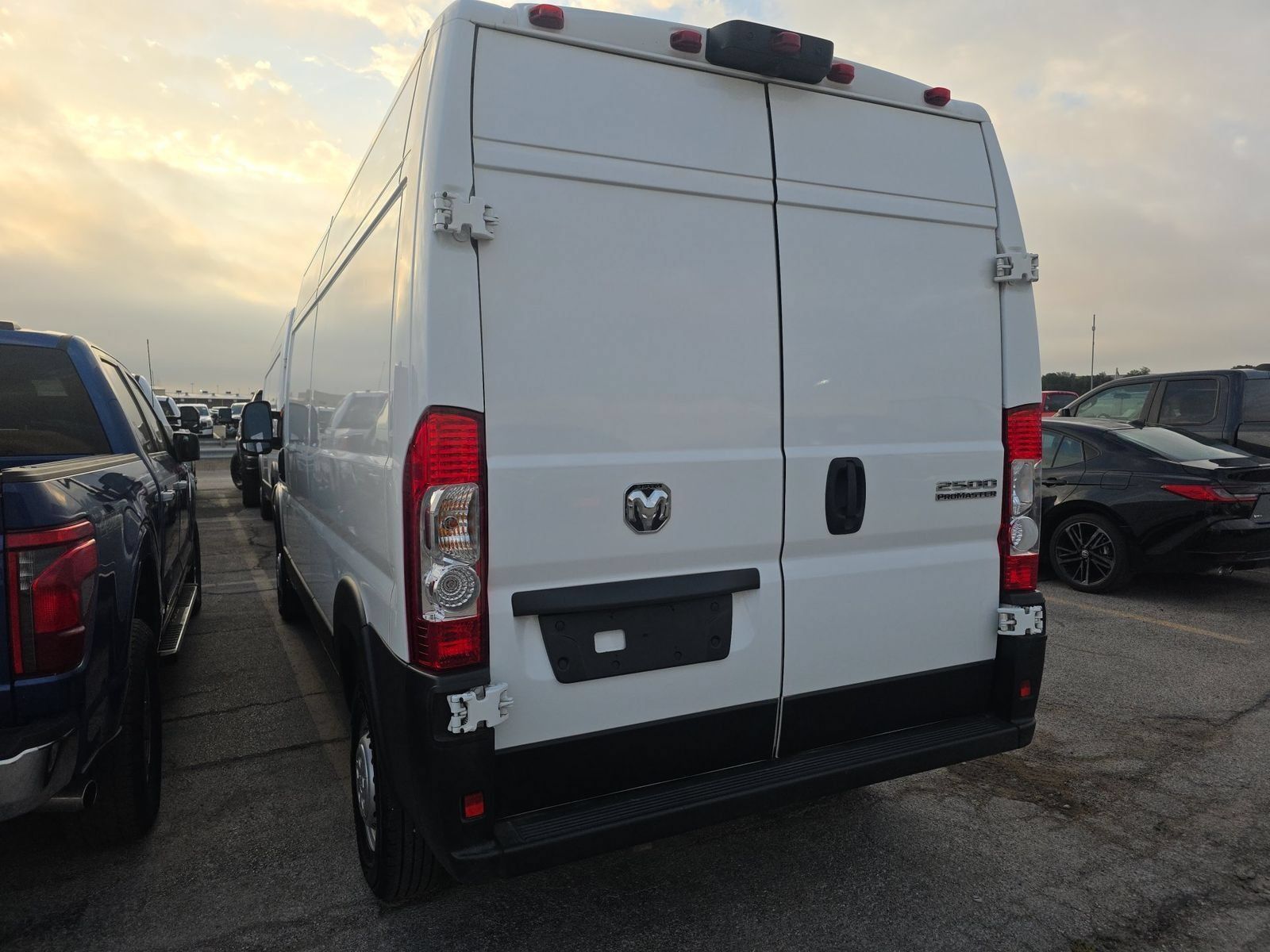 Used 2025 RAM ProMaster 2500 FWD image 4