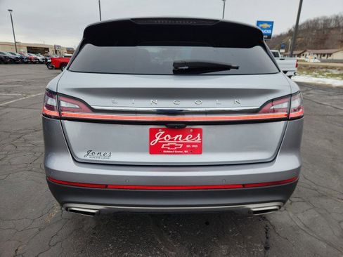 Used 2022 Lincoln Nautilus Reserve image 4