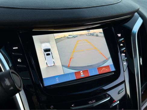 Used 2019 Cadillac Escalade ESV Premium Luxury image 27