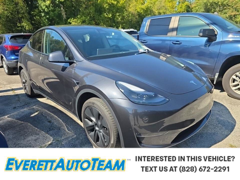 Used 2025 Tesla Model Y Long Range RWD image 1