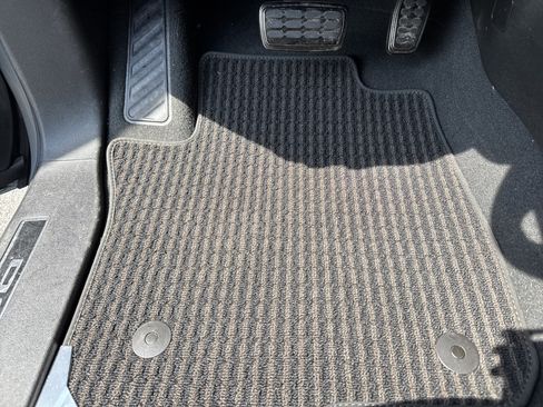 Used 2025 GMC Yukon XL Denali Ultimate image 17