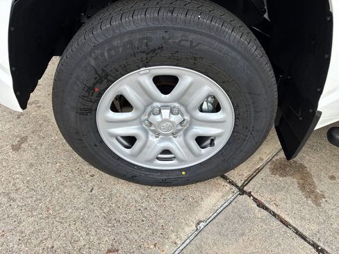 New 2026 Toyota Tundra SR image 32