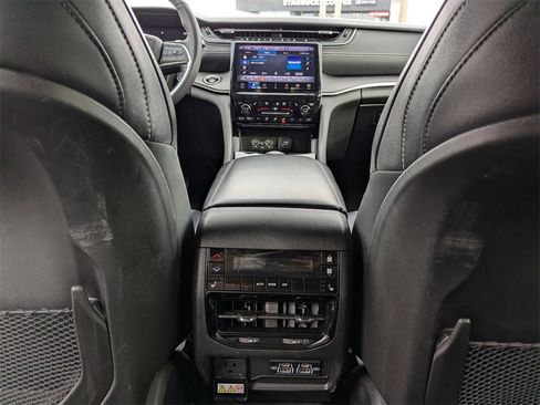 Used 2024 Jeep Grand Cherokee L Limited w/ Luxury Tech Group II image 29