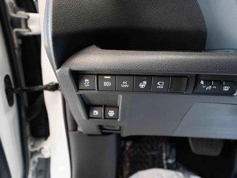 Used 2025 Toyota Sienna Platinum AWD/4WD image 11