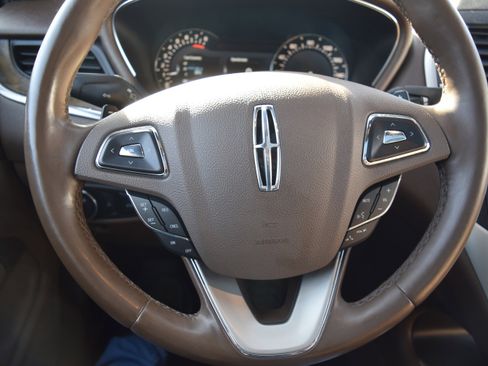 Used 2018 Lincoln MKC Reserve w/ Lincoln MKC Climate Package image 12