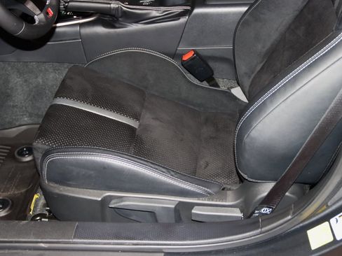 Used 2024 Toyota GR86 Premium image 35