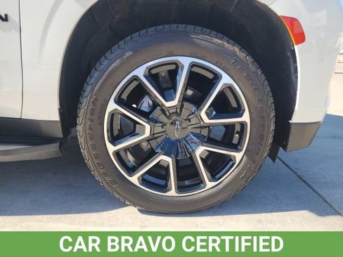 Certified 2023 Chevrolet Suburban RST w/ Luxury Package AWD/4WD image 17