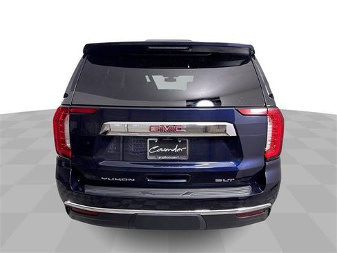 Used 2021 GMC Yukon XL SLT w/ SLT Premium Package image 7