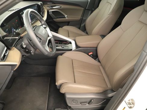 Used 2025 Audi Q5 Prestige AWD/4WD image 24
