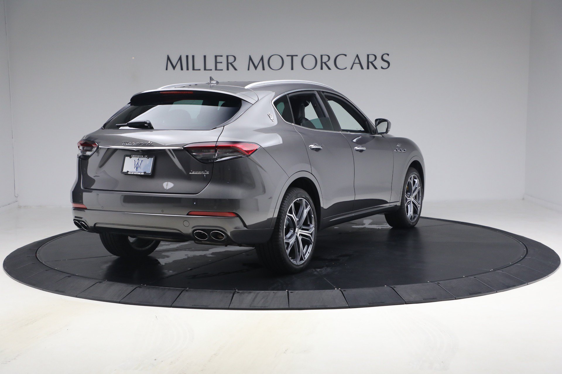 Certified 2023 Maserati Levante GT AWD/4WD image 7