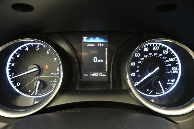 Used 2018 Toyota Camry SE FWD image 17
