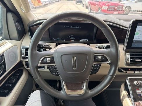 Used 2020 Lincoln Navigator L Reserve w/ Equipment Group 208A Reserve AWD/4WD image 26