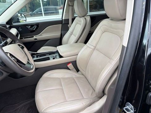 Used 2023 Lincoln Aviator Reserve w/ Equipment Group 201A AWD/4WD image 14