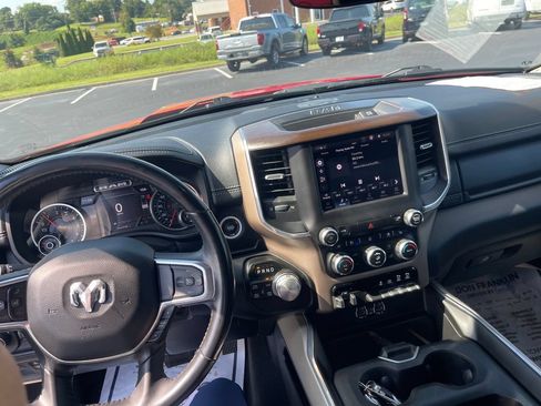 Used 2022 RAM 1500 Laramie AWD/4WD image 17