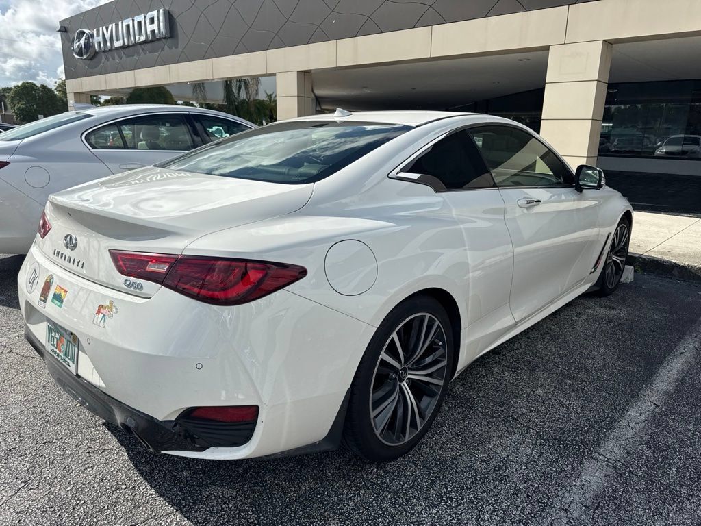 Used 2022 INFINITI Q60 3.0t Luxe w/ Cargo Package RWD image 3