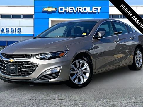 Used 2023 Chevrolet Malibu LT image 3