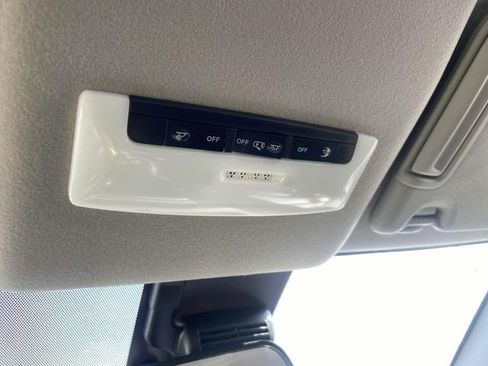 New 2025 Nissan Versa SV w/ Trunk Package image 20