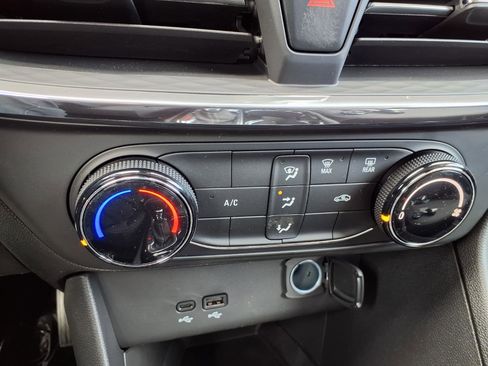 New 2026 Buick Encore GX Preferred FWD image 5