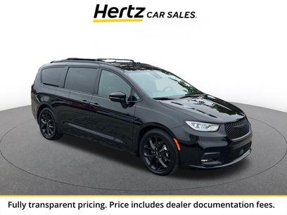 Used 2025 Chrysler Pacifica Limited