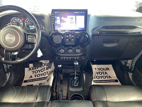 Used 2012 Jeep Wrangler Unlimited Sahara image 10