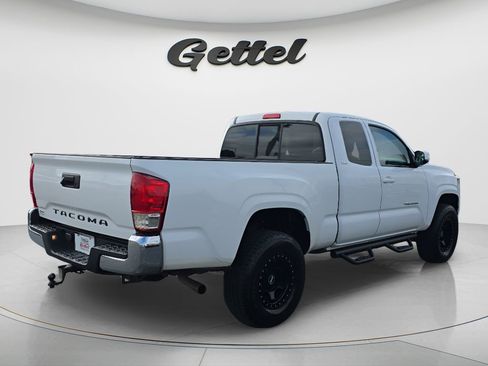 Used 2016 Toyota Tacoma SR5 image 14