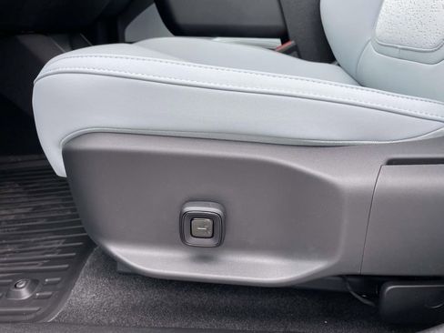 New 2026 Volvo EX30 Ultra w/ Protection Package Premier image 8