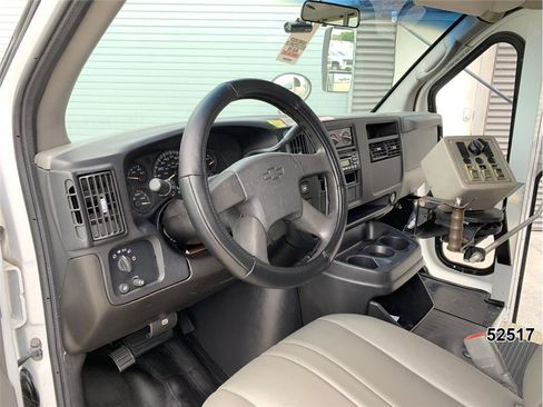Used 2007 Chevrolet Express 3500 w/ School Bus Package RWD image 24