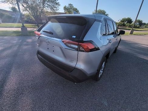 Used 2024 Toyota RAV4 XLE w/ Convenience Package image 5