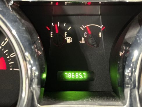 Used 2006 Ford Mustang Convertible image 13