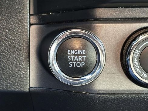 Used 2020 Toyota Tacoma TRD Sport image 8