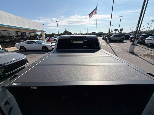 Used 2022 Chevrolet Silverado 1500 High Country w/ High Country Premium Package AWD/4WD image 22
