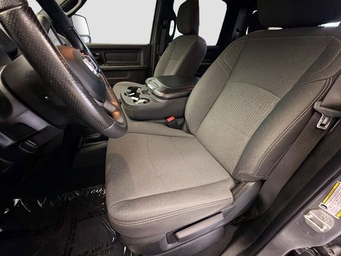 Used 2024 RAM 3500 Tradesman w/ Chrome Appearance Group image 11