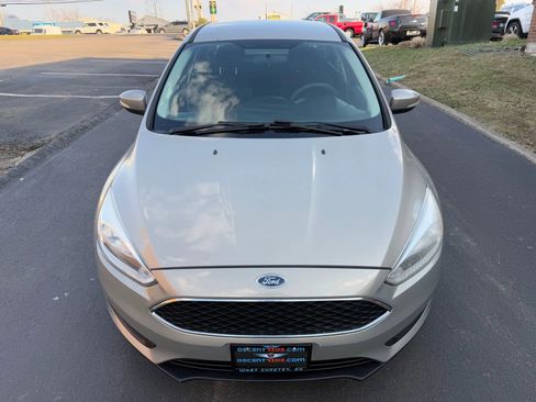 Used 2015 Ford Focus SE image 9