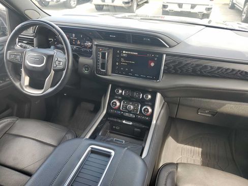 Used 2023 GMC Yukon Denali w/ Advanced Technology Package AWD/4WD image 19